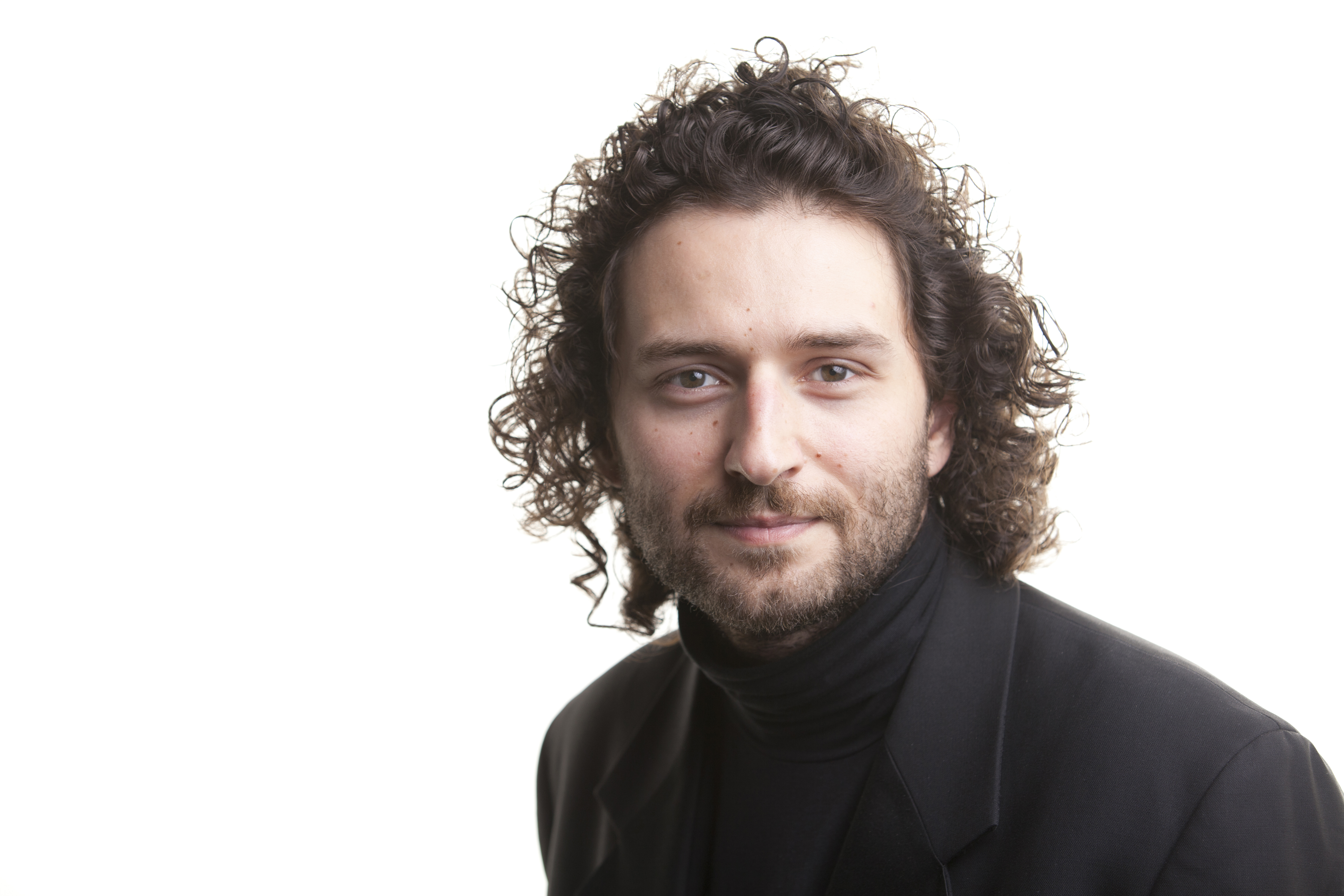 Stefan Cassomenos, piano